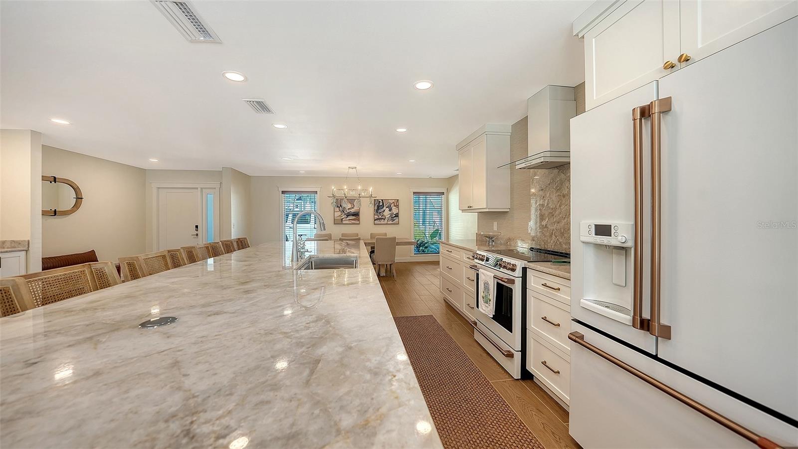 EMERALD HARBOR - Residential Lease