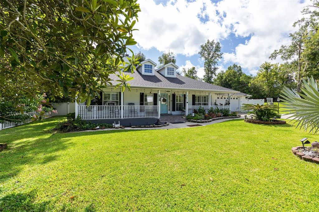 Photo of 3729 SE 38th Terrace, Ocala, FL 34480 (MLS # OM705185)