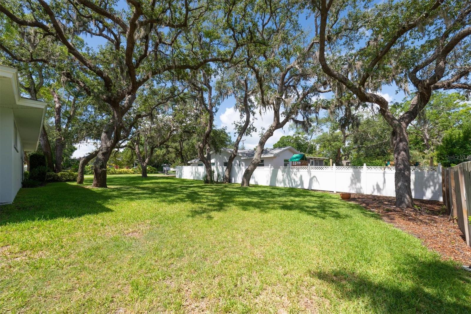 Welcome home to a rare opportunity in Fairway Estates. Beautifully upd – image 54