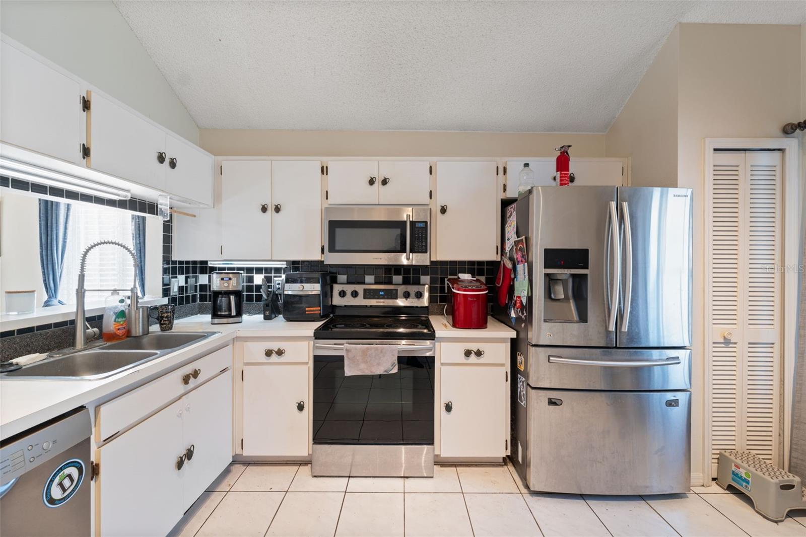 TWIN LAKE PHASE ONE - Residential