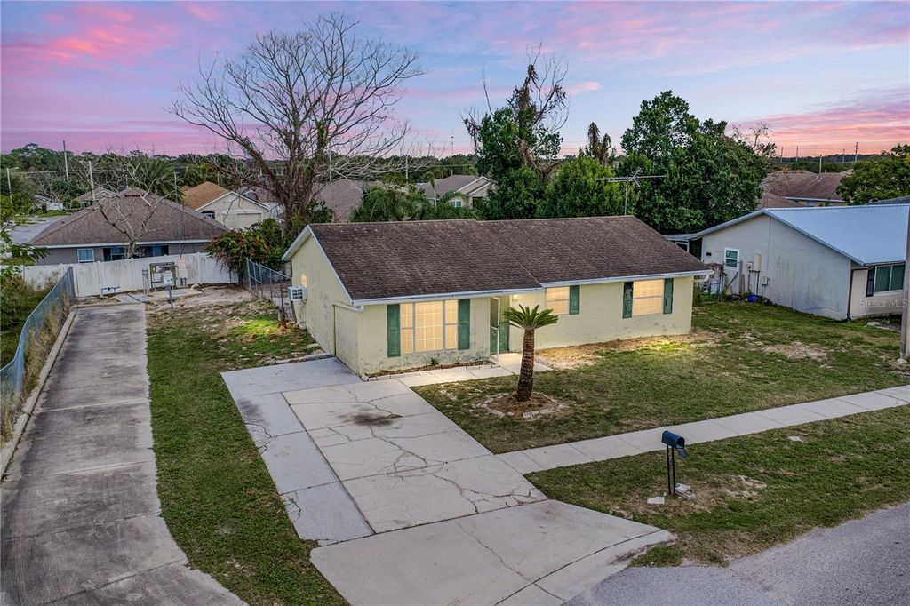 Photo of 276 18th Street NE, Winter Haven, FL 33881 (MLS # L4957958)