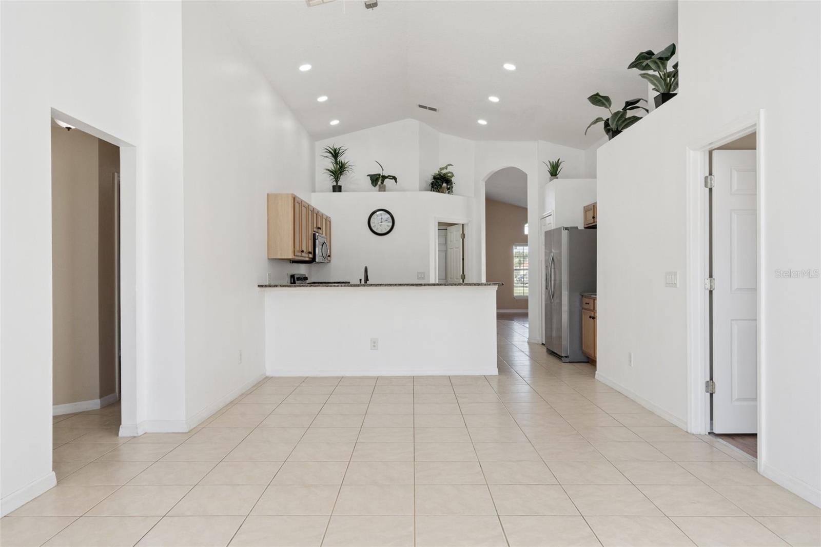 AVIANA PH 01 - Residential Lease