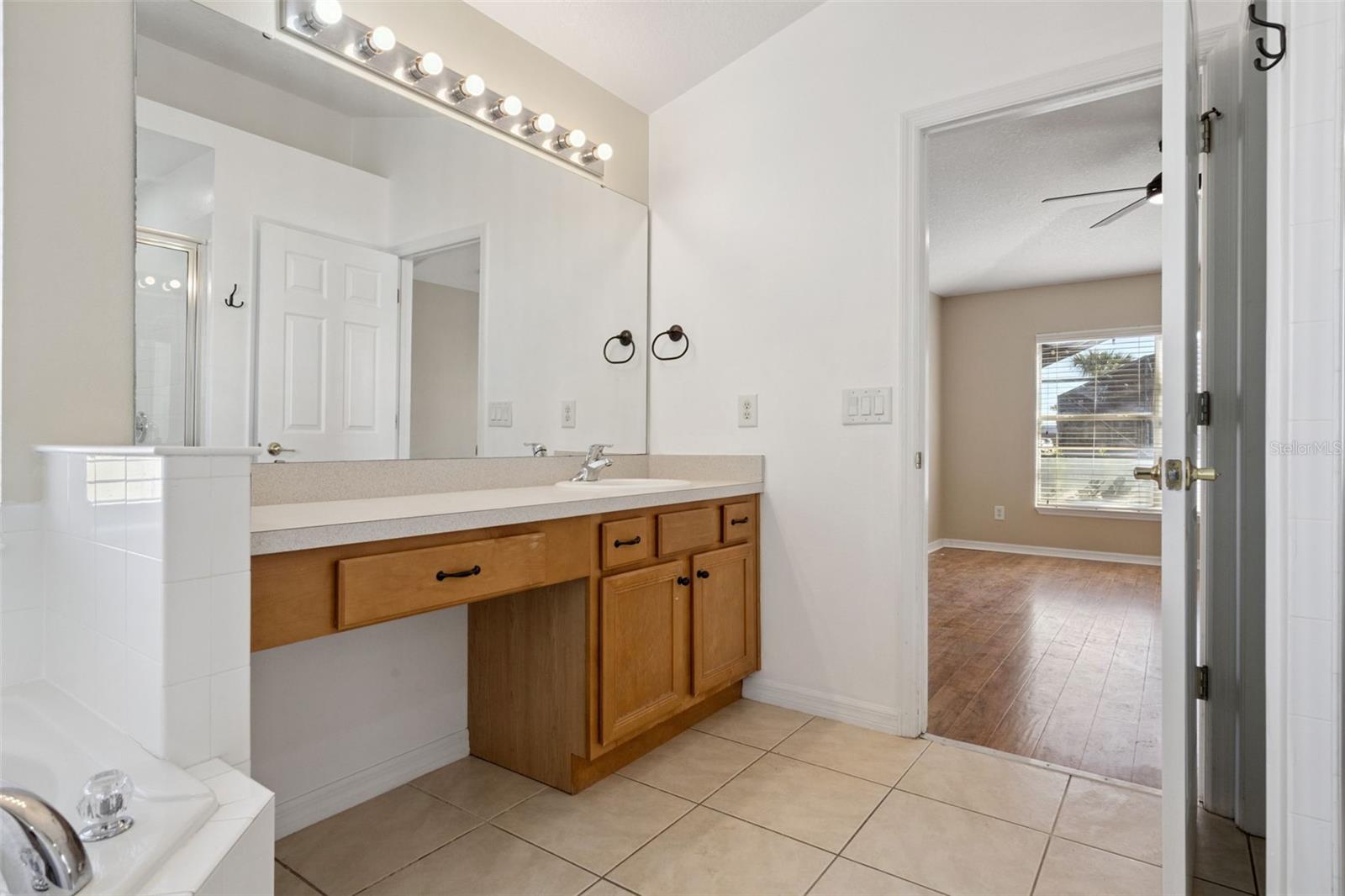 AVIANA PH 01 - Residential Lease