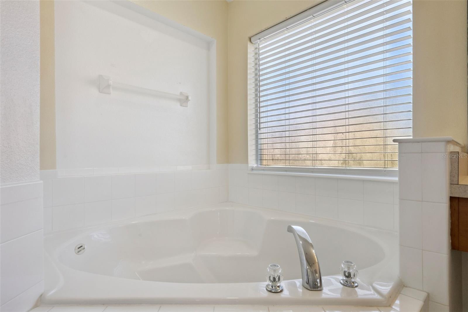 AVIANA PH 01 - Residential Lease