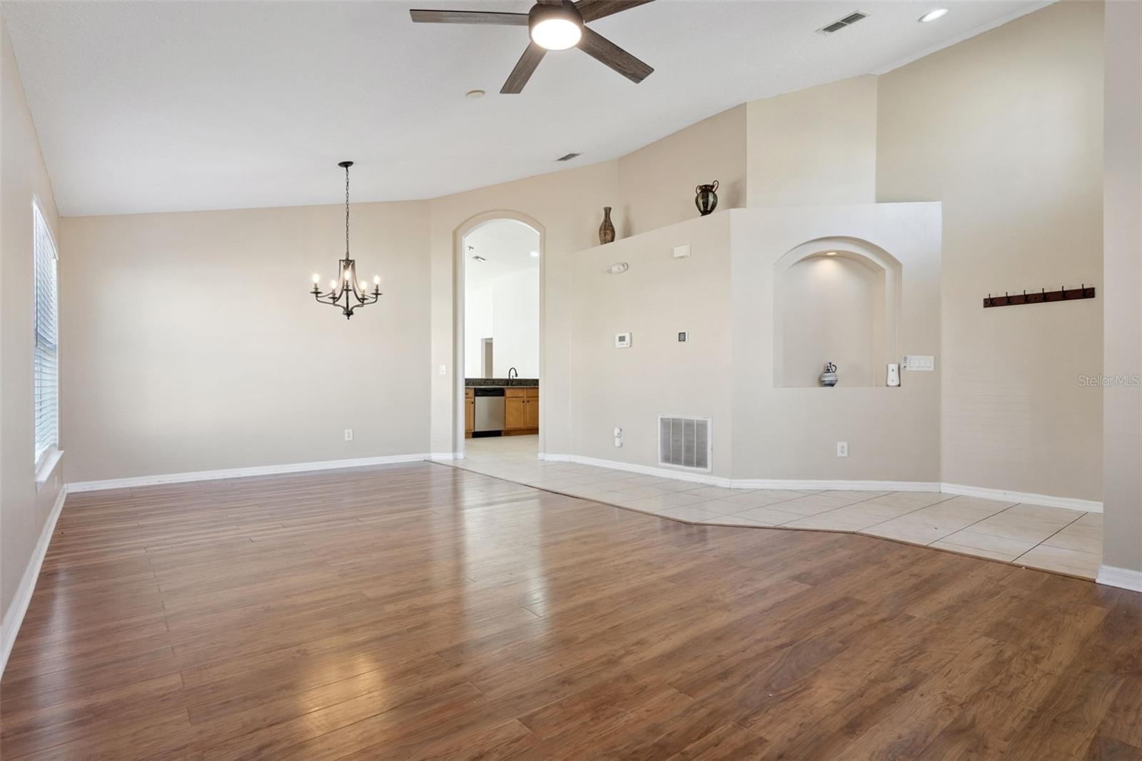 AVIANA PH 01 - Residential Lease