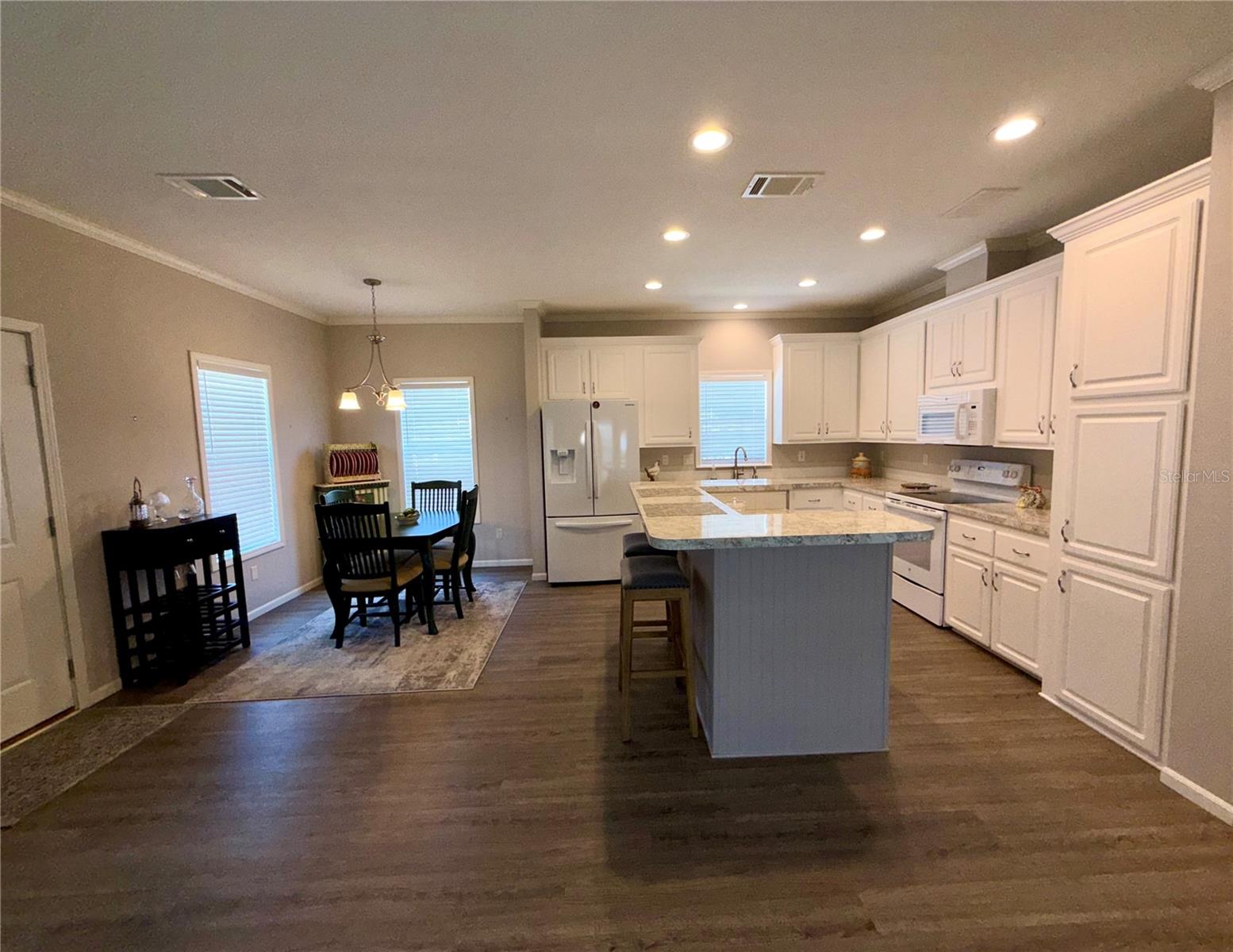 SUNSET PALMS UNREC - Residential