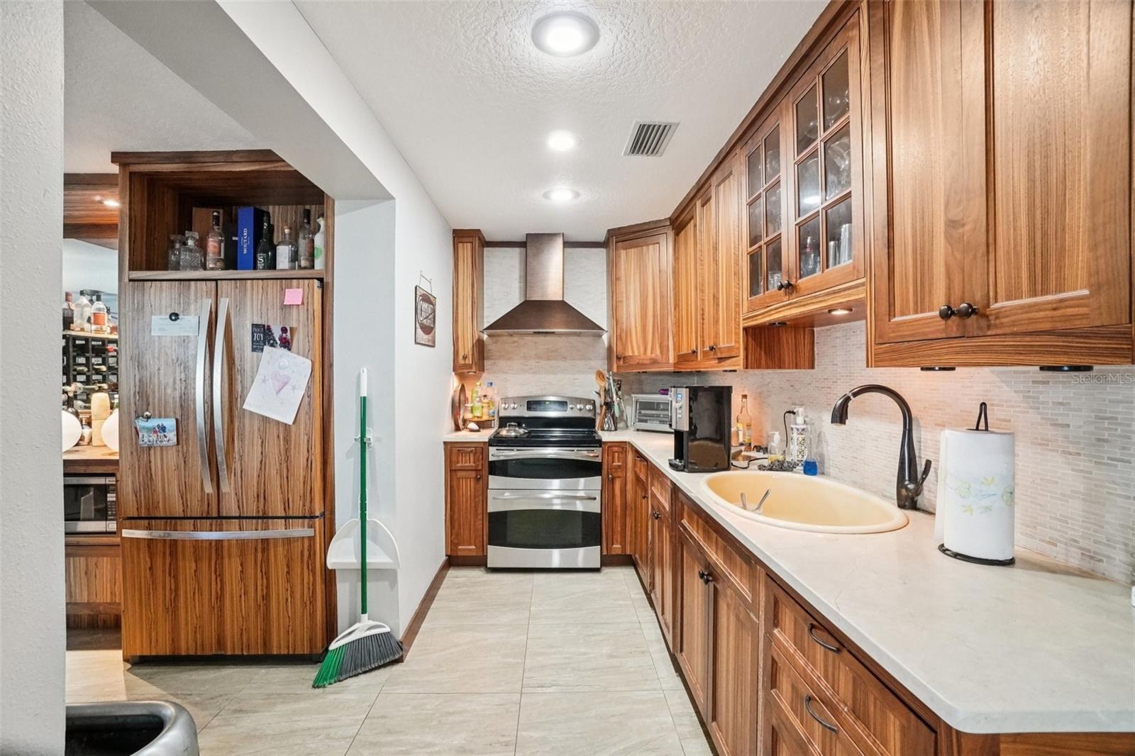NORTH ST PETERSBURG - Residential