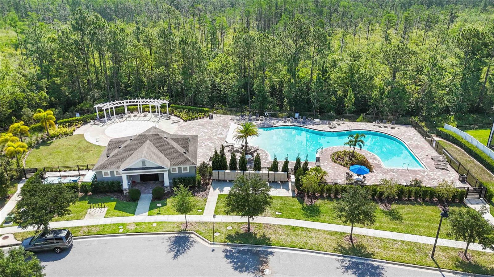 15408 LEBEAU LOOP