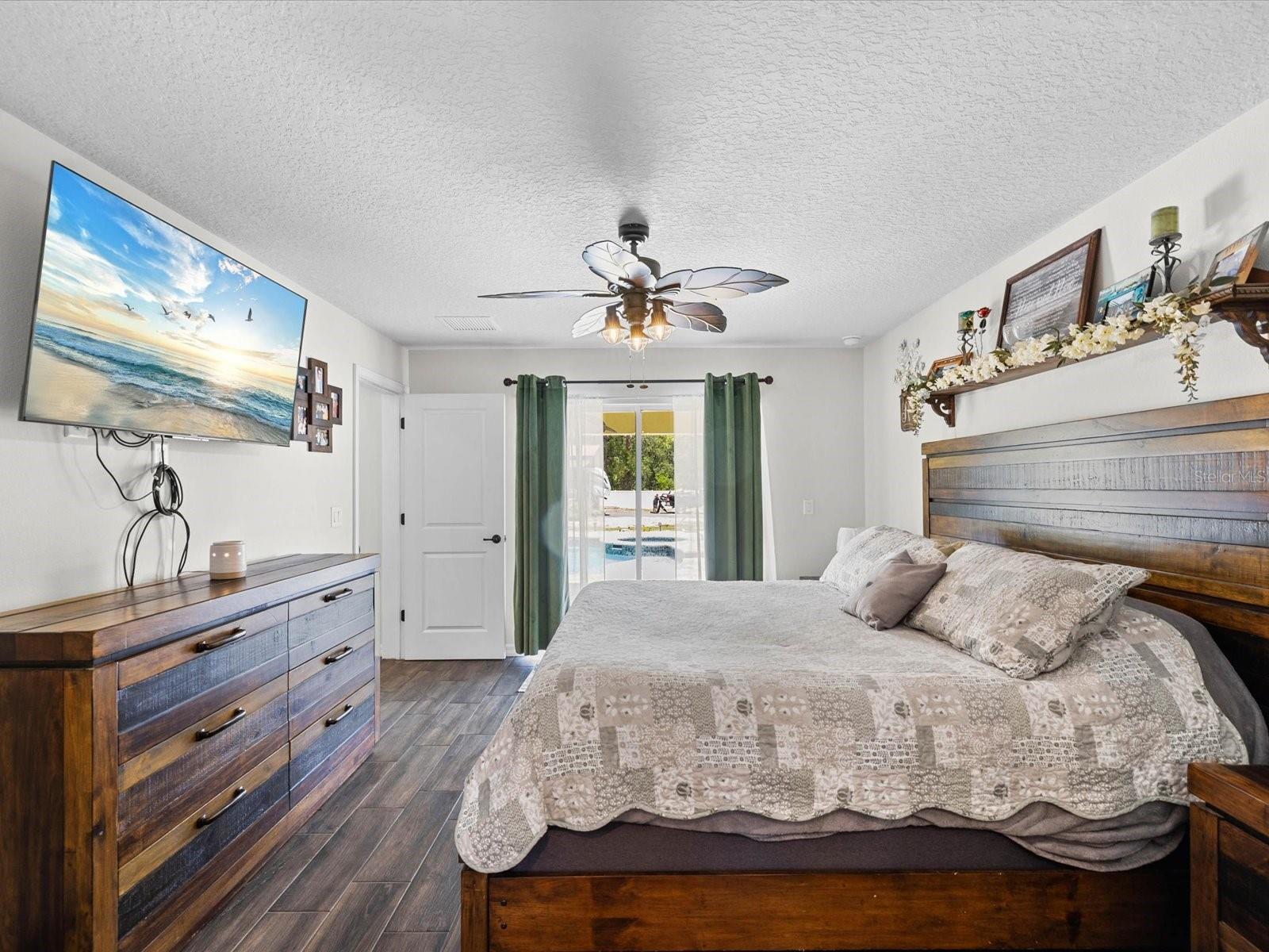 ROYAL HIGHLANDS - Residential