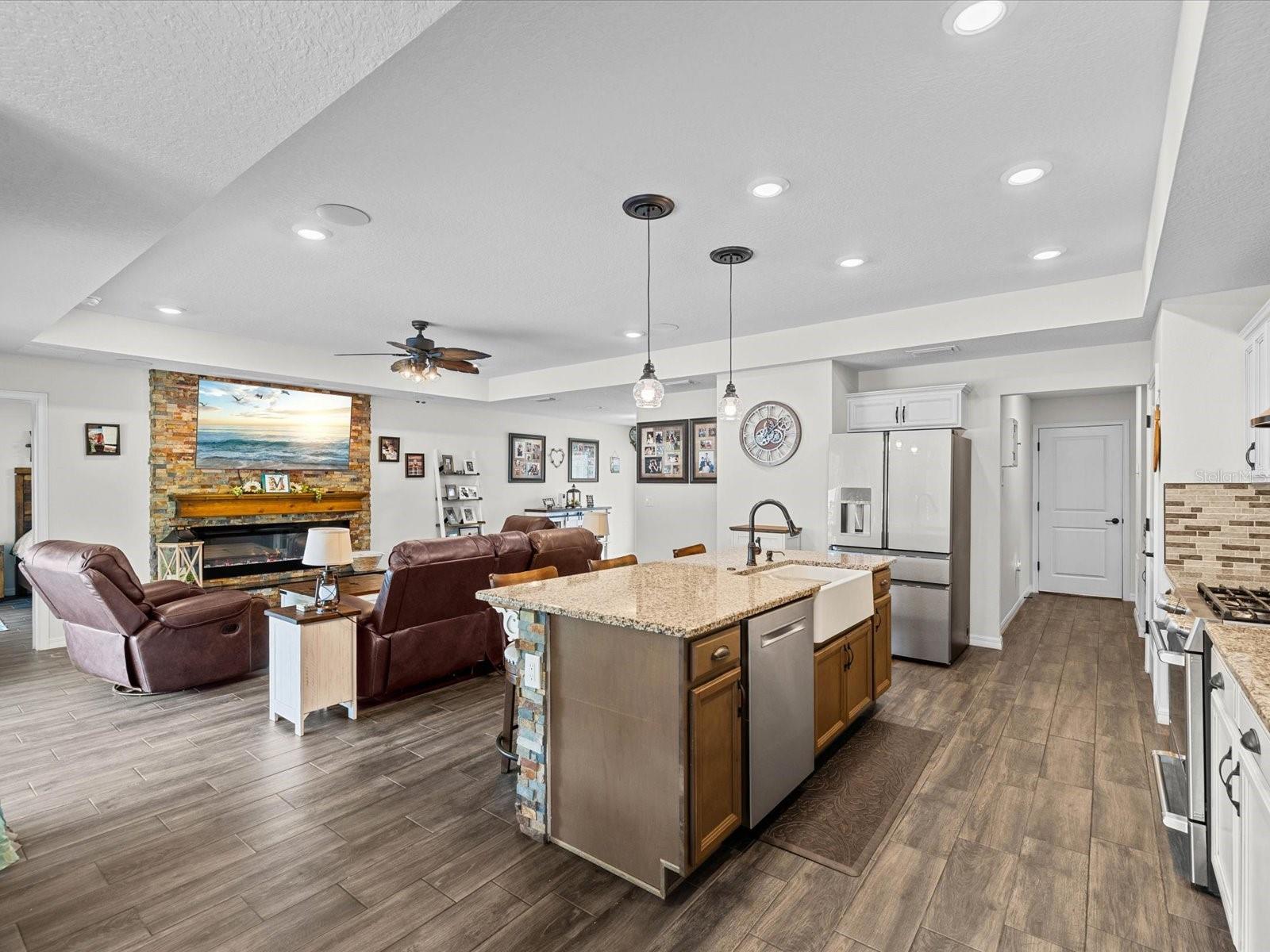 ROYAL HIGHLANDS - Residential