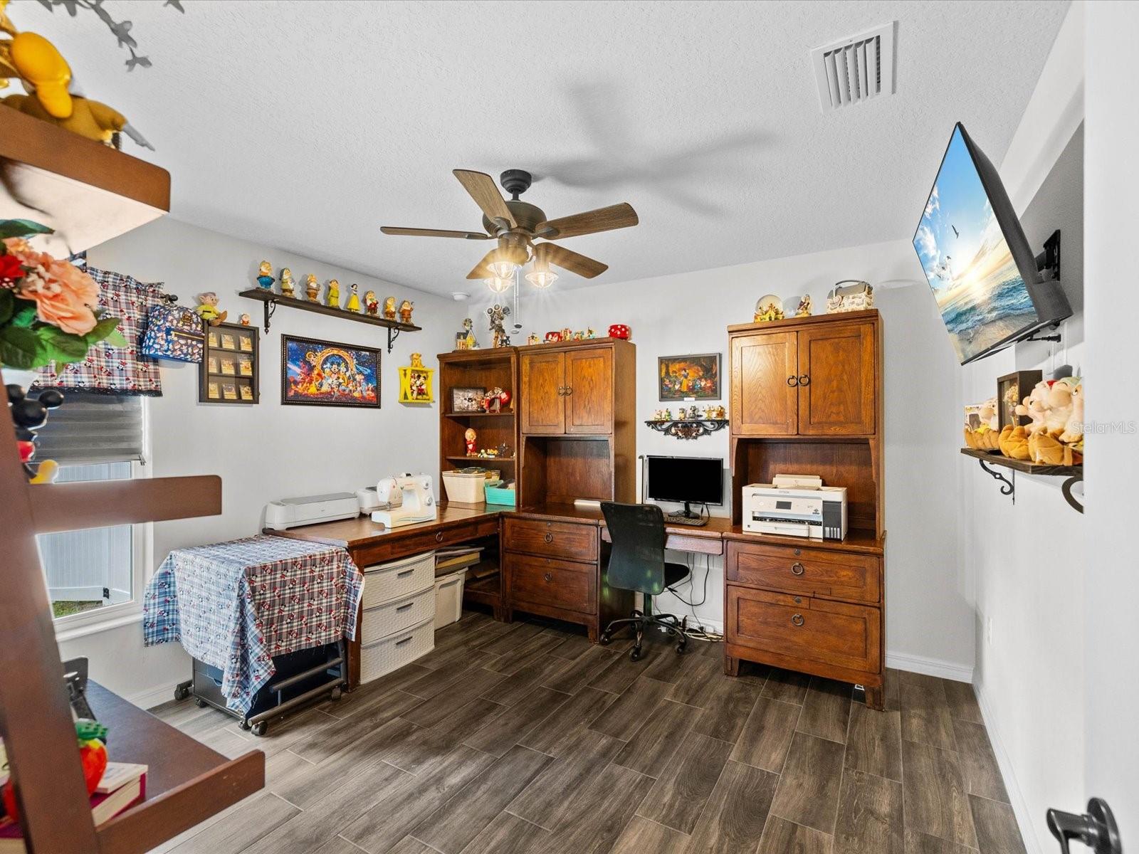 ROYAL HIGHLANDS - Residential
