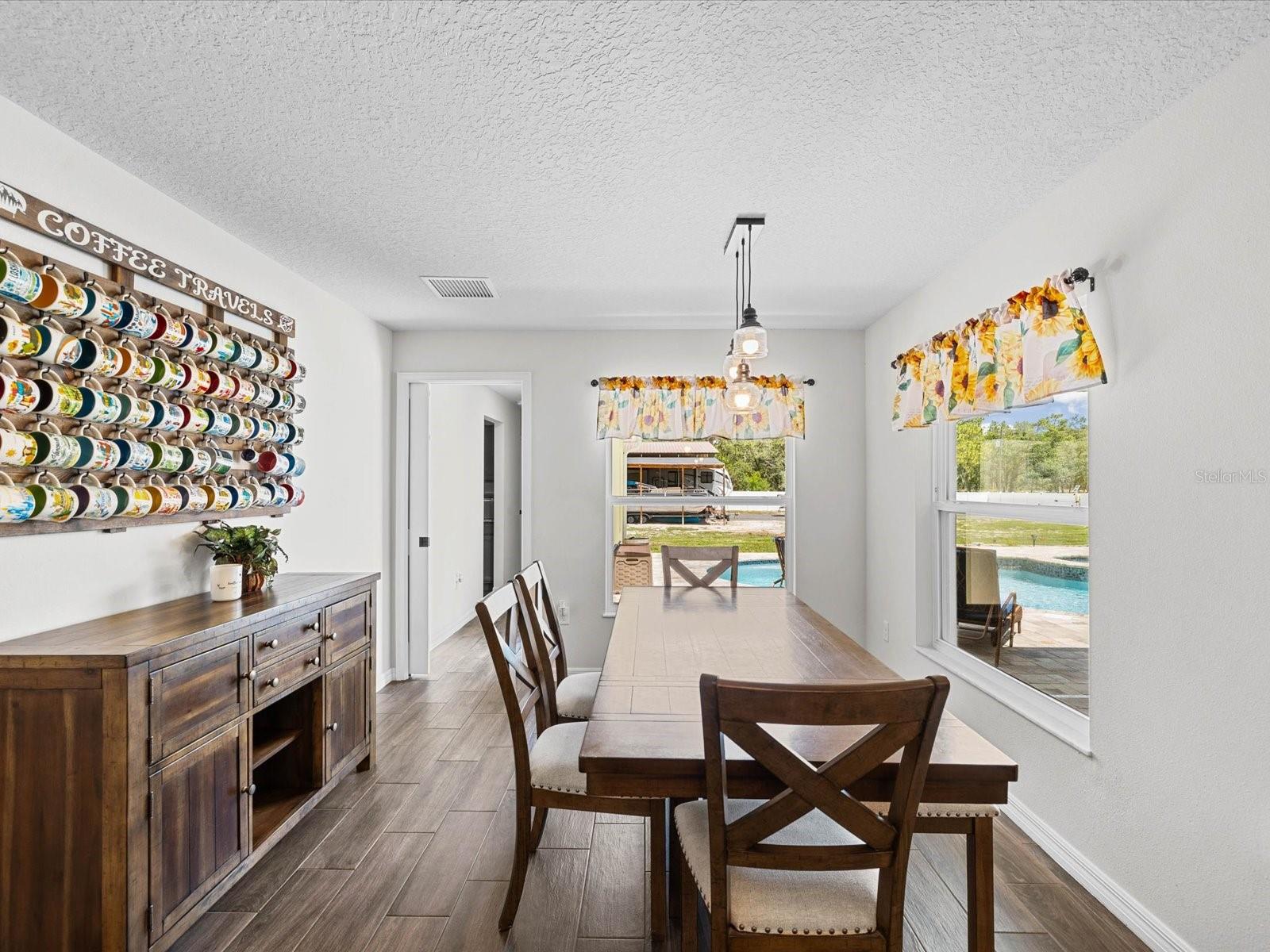 ROYAL HIGHLANDS - Residential