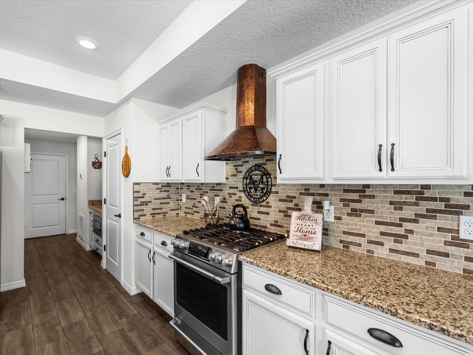 ROYAL HIGHLANDS - Residential