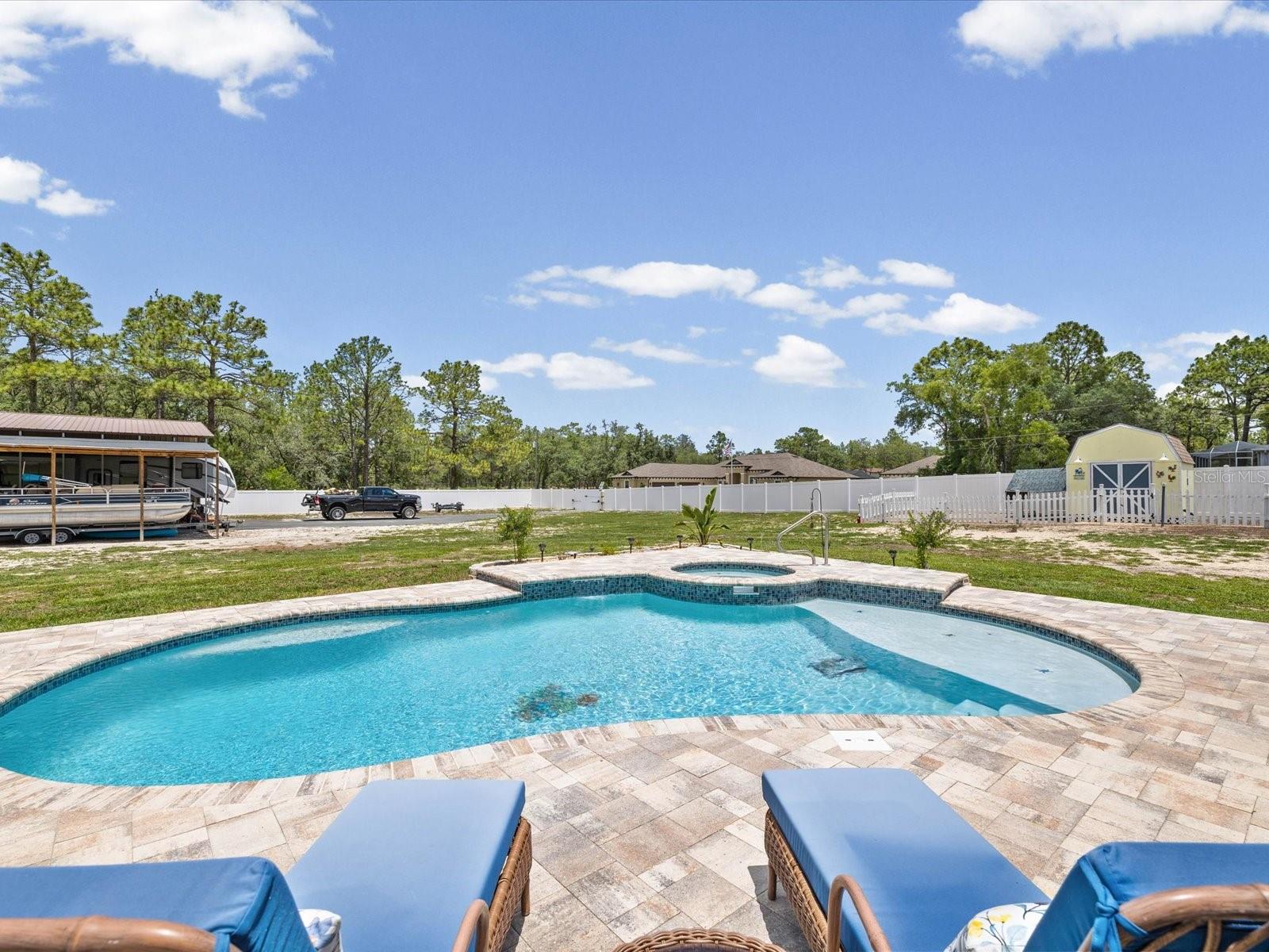 ROYAL HIGHLANDS - Residential