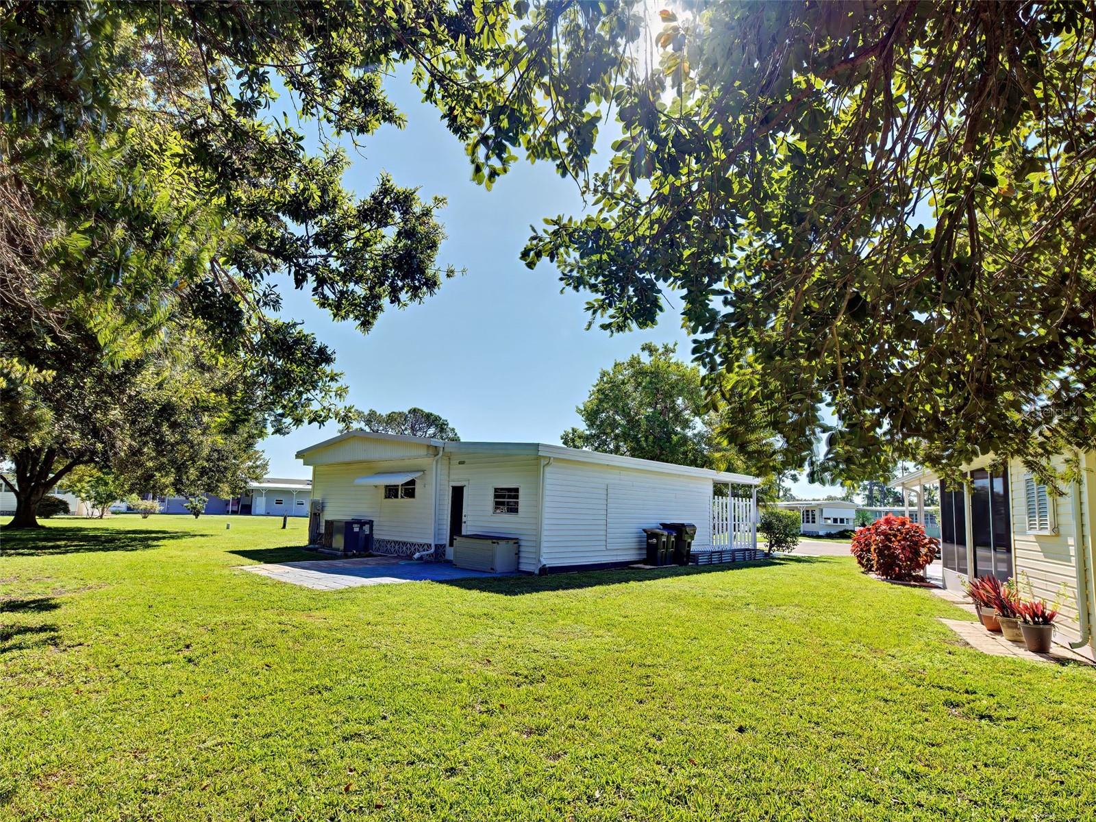 6786 HOEMI COURT, NORTH PORT, FL, 34287 3 6786 HOEMI COURT
