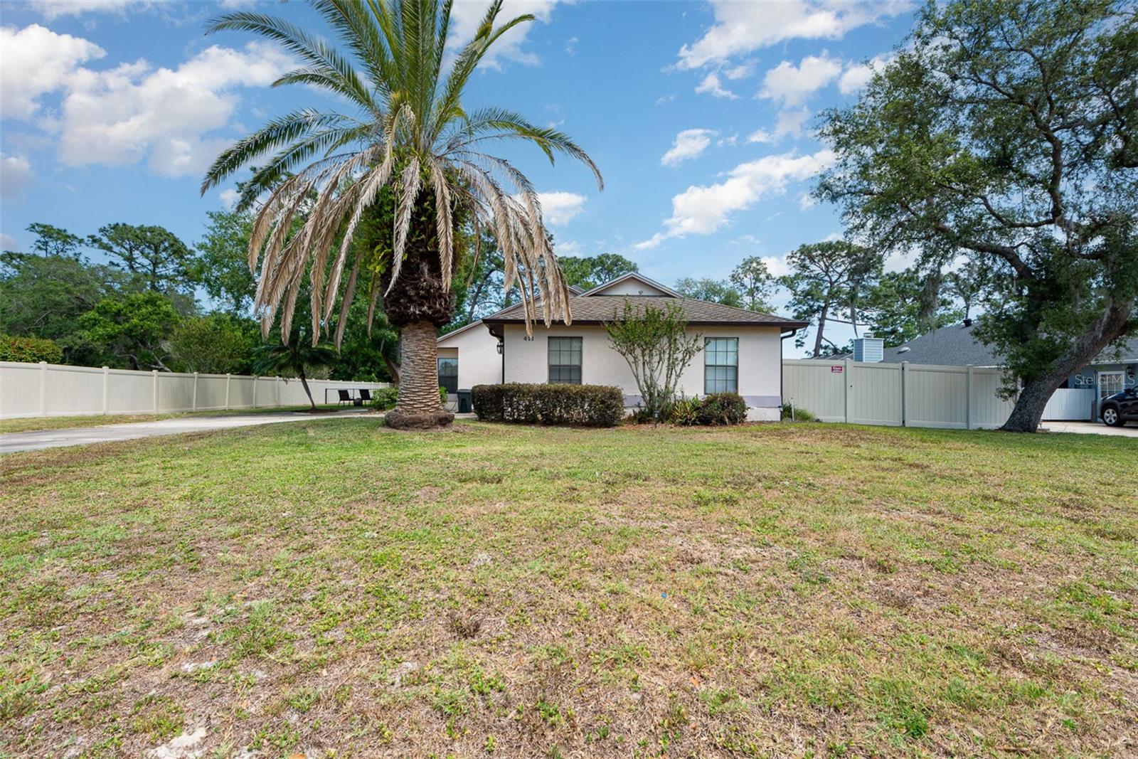 411 GLEN ABBEY LANE