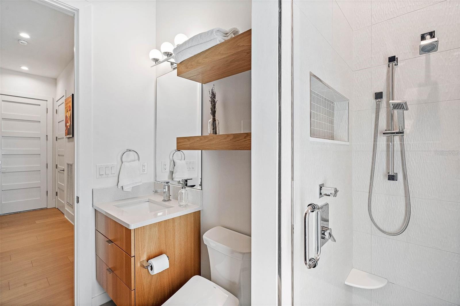 PICADILLY - Residential