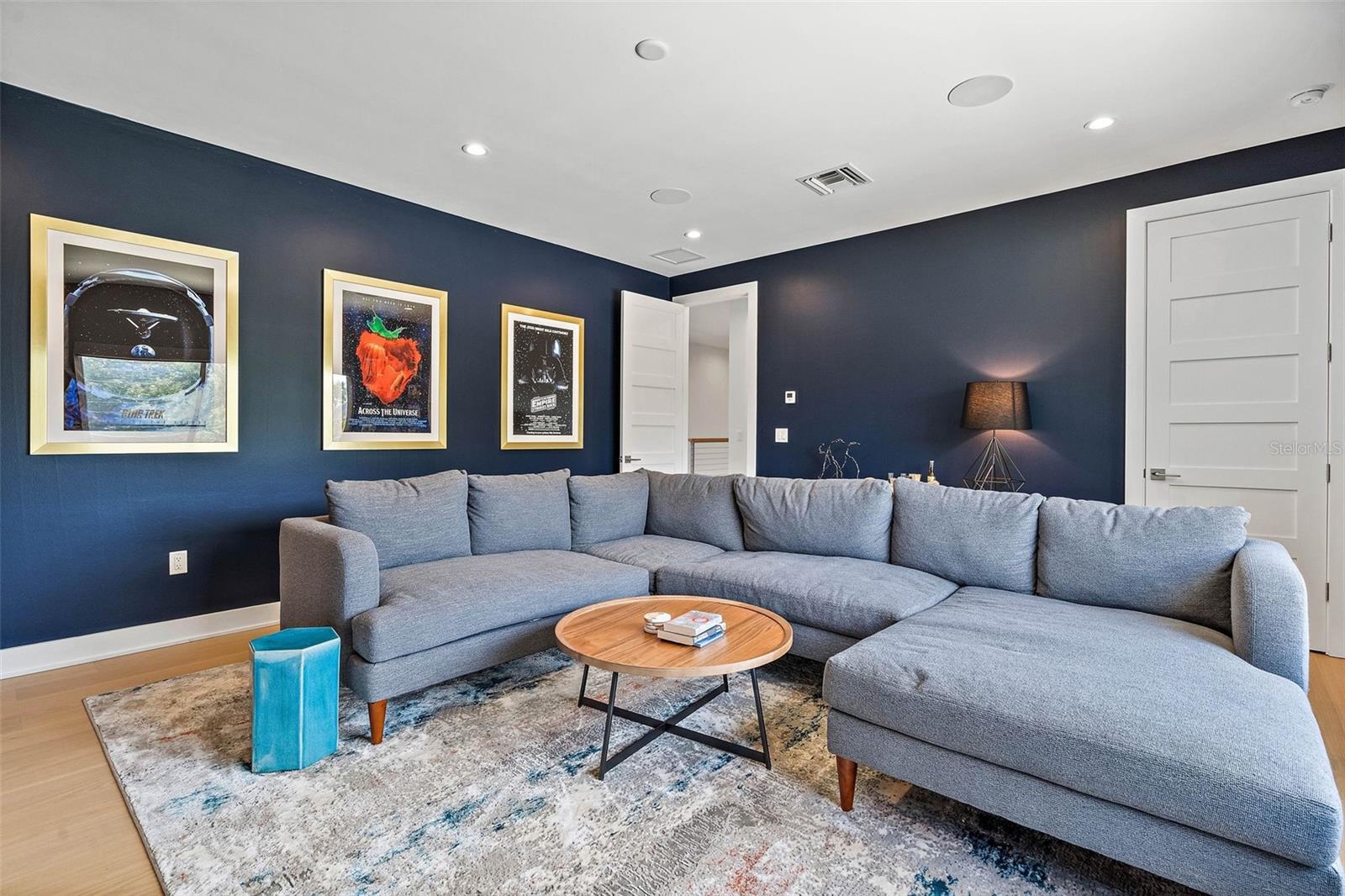 PICADILLY - Residential