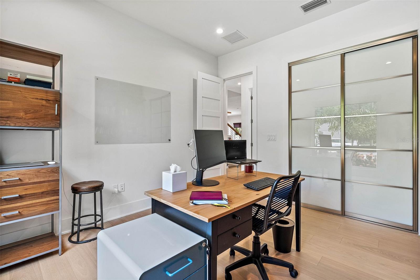 PICADILLY - Residential