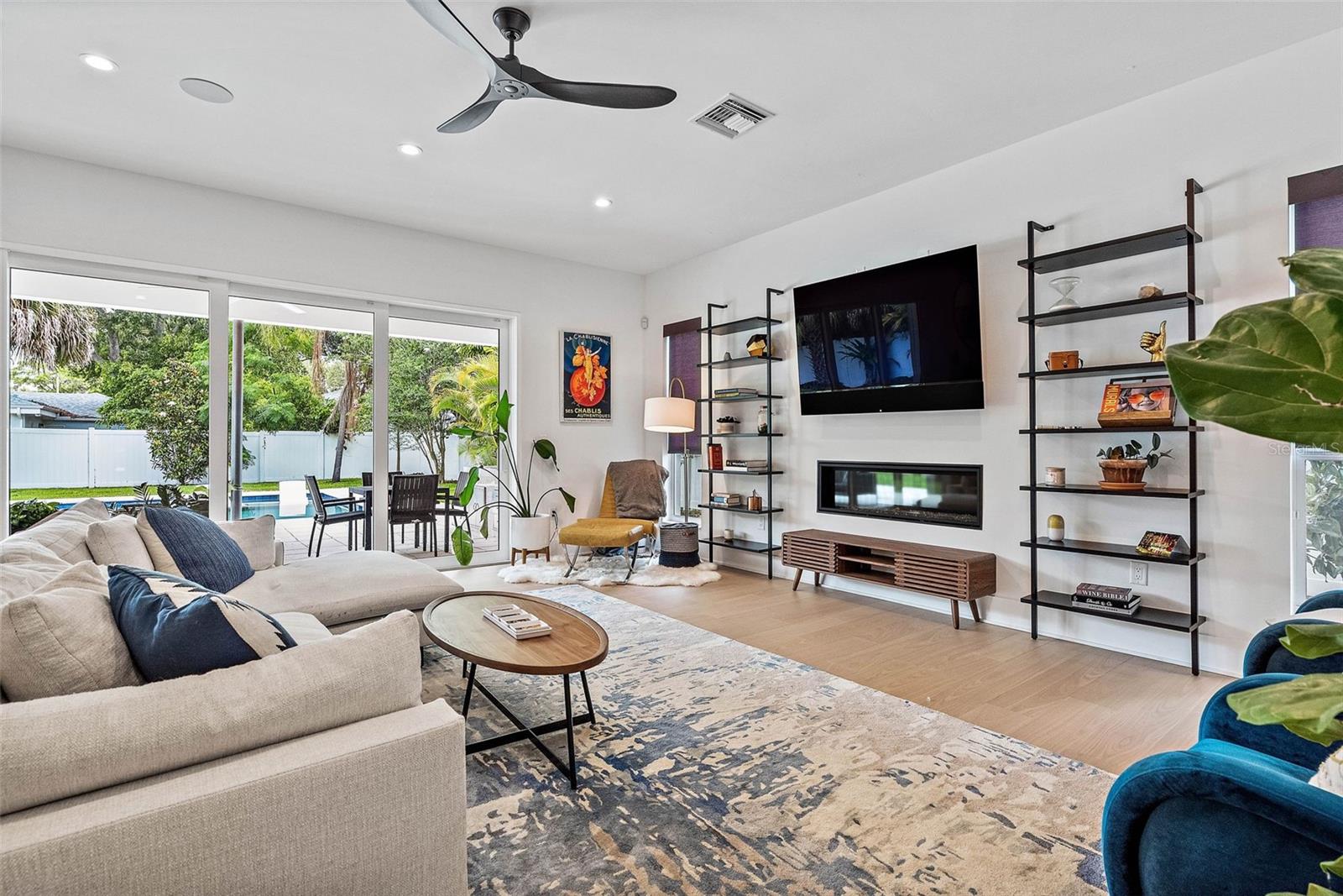 PICADILLY - Residential