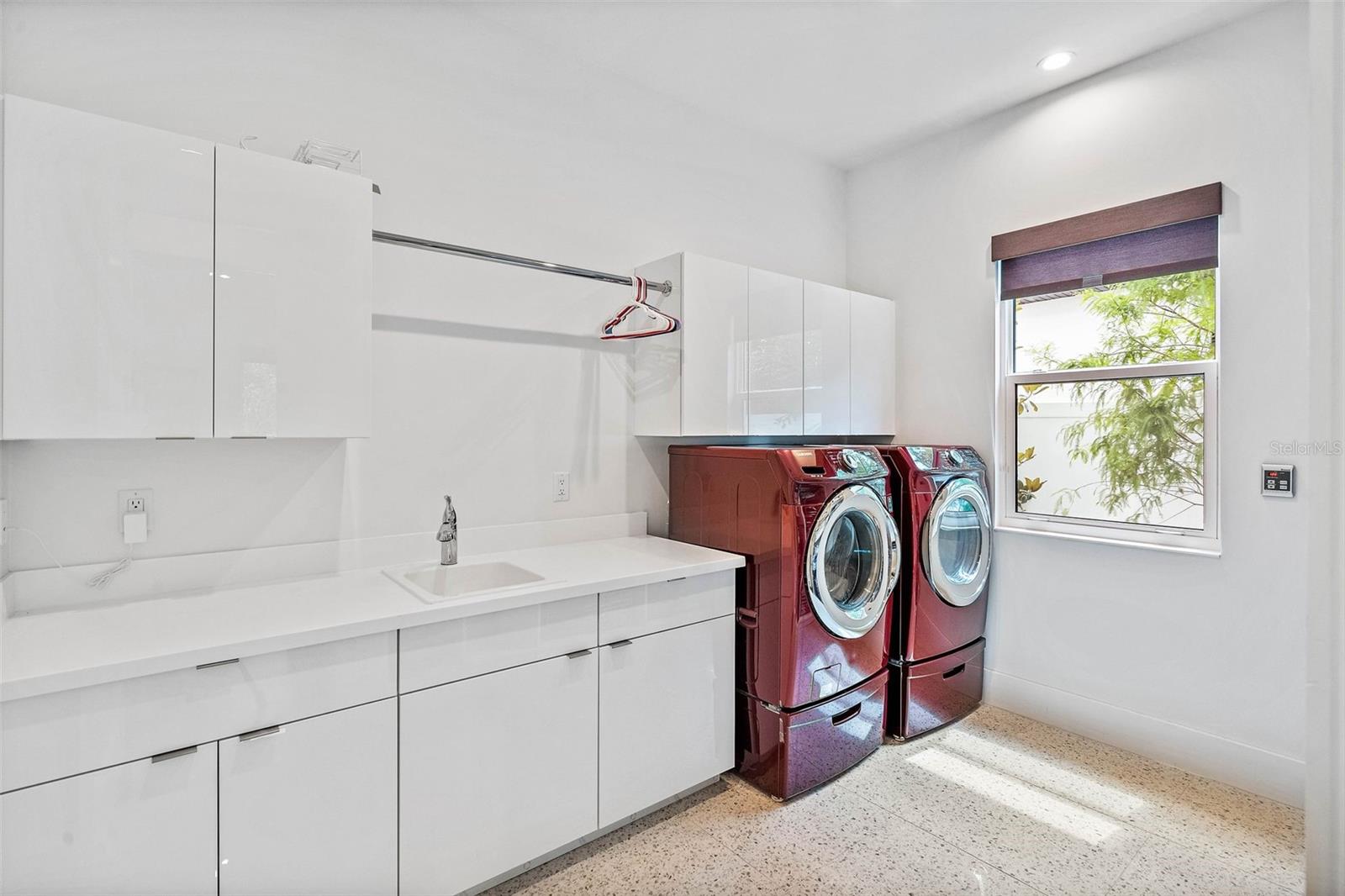 PICADILLY - Residential