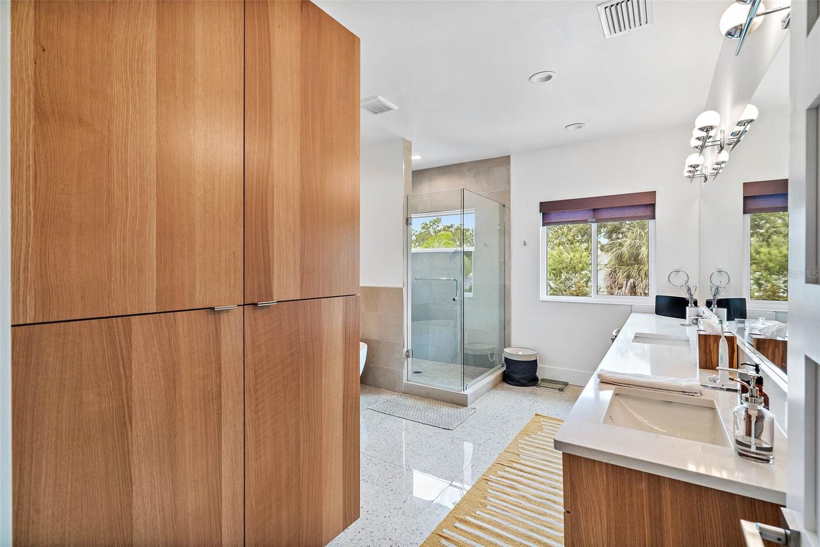 PICADILLY - Residential