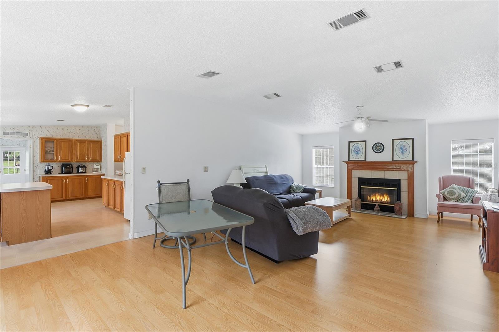 COUNTRYSIDE LAKES ADD 01 - Residential