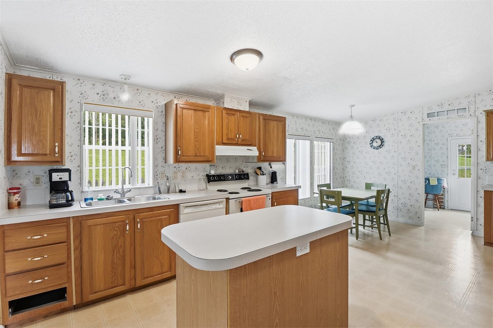 COUNTRYSIDE LAKES ADD 01 - Residential