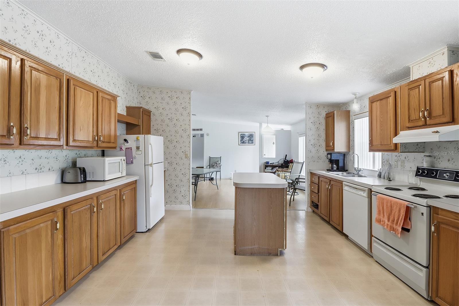 COUNTRYSIDE LAKES ADD 01 - Residential