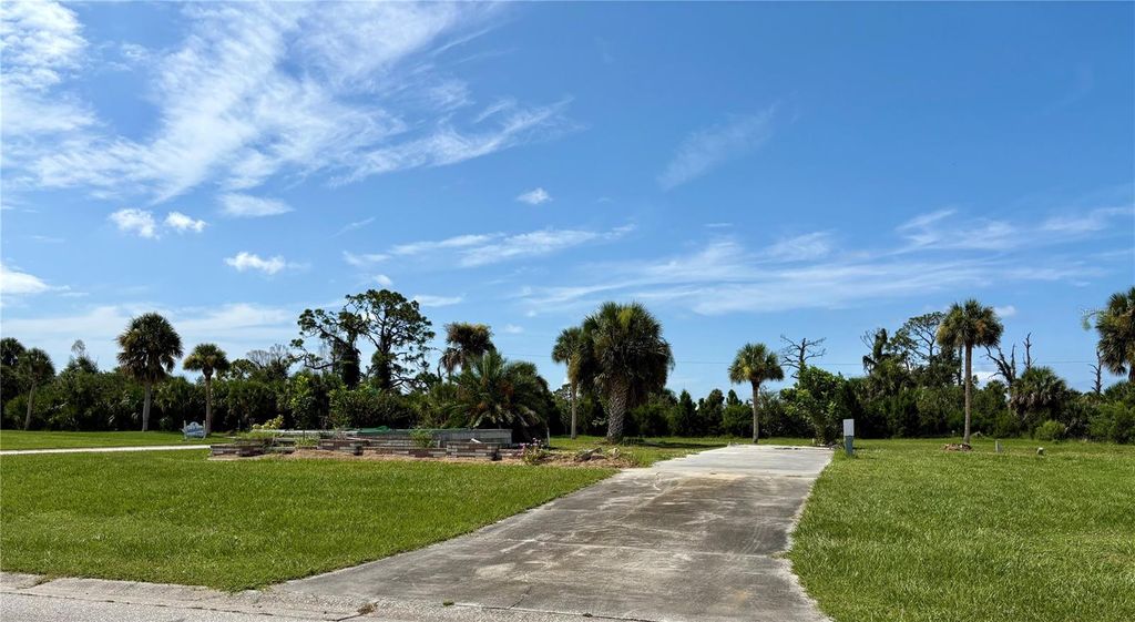 Photo of 3314 Blue Jay Lane, Englewood, FL 34224 (MLS # D6143056)