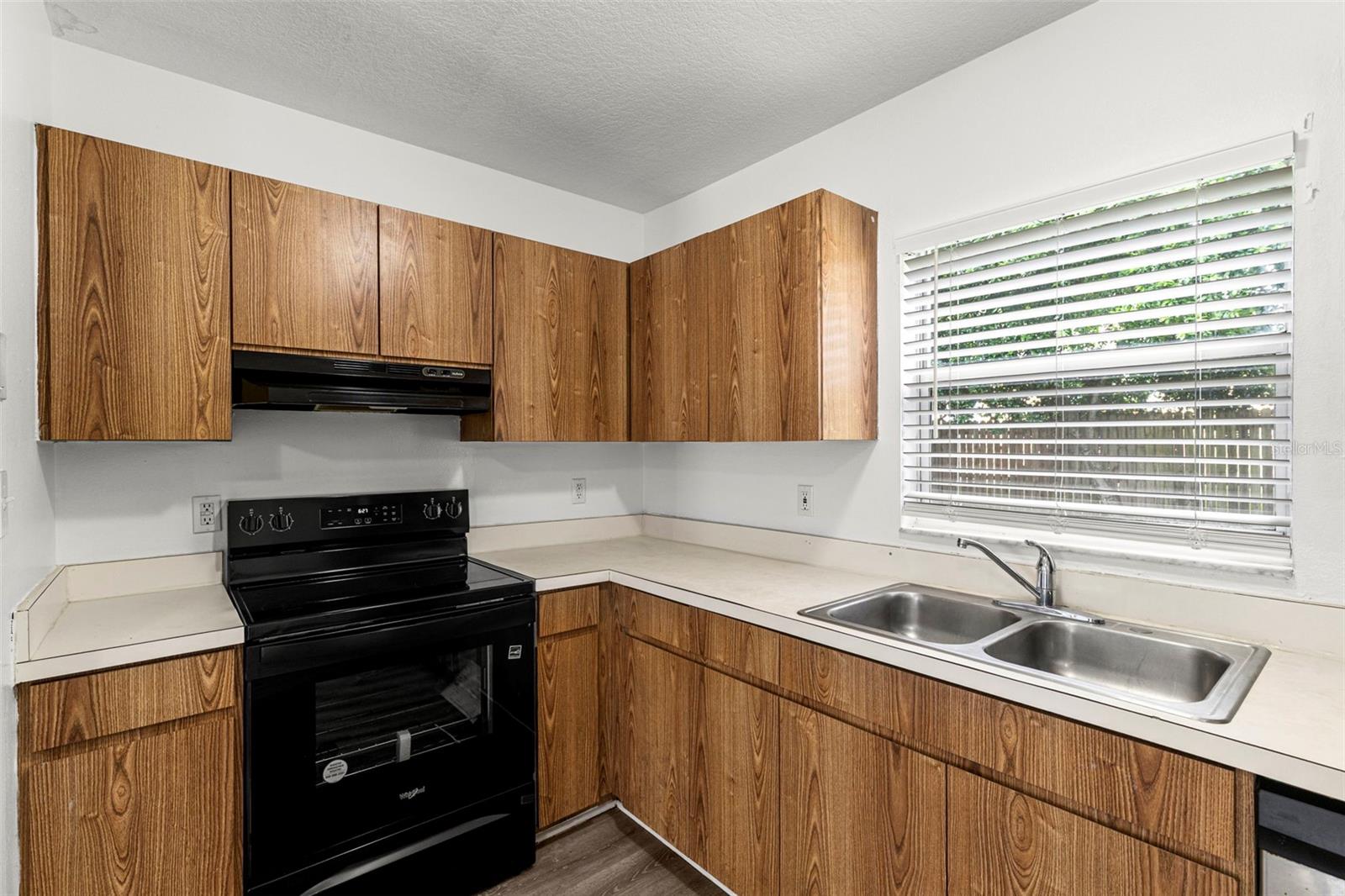 GRANT PARK - Residential Income