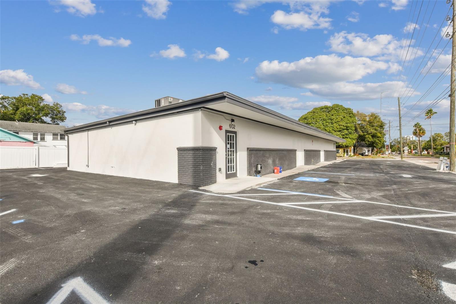 MAGNOLIA PARK - Commercial Sale