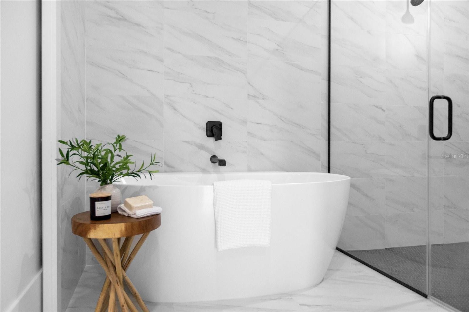 ROTONDA PINE VALLEY - Residential