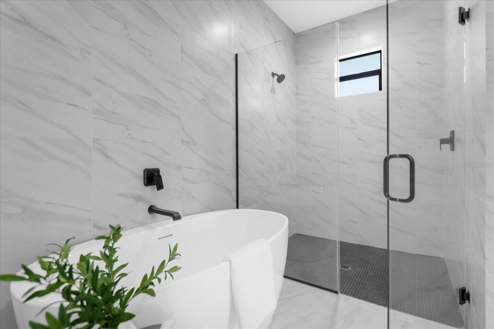 ROTONDA PINE VALLEY - Residential