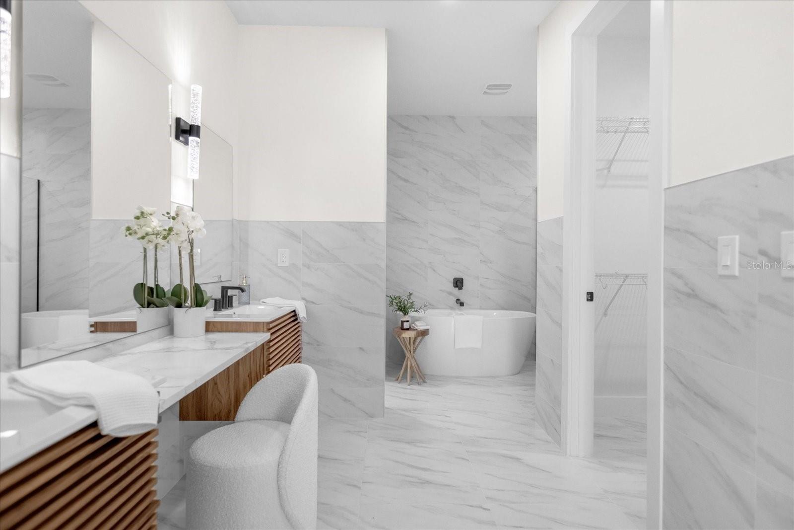 ROTONDA PINE VALLEY - Residential