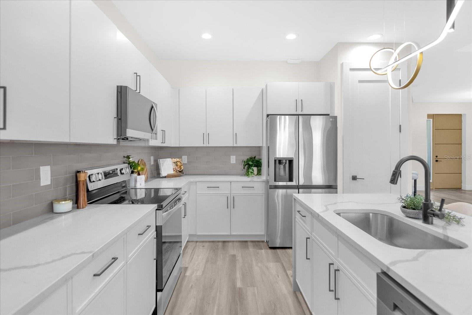 ROTONDA PINE VALLEY - Residential