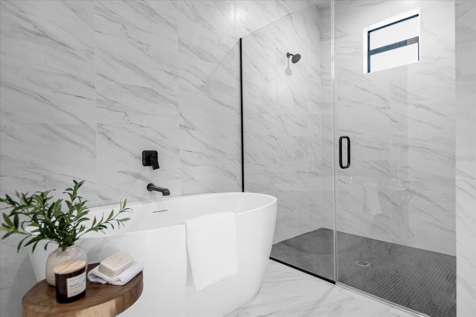 ROTONDA PINE VALLEY - Residential