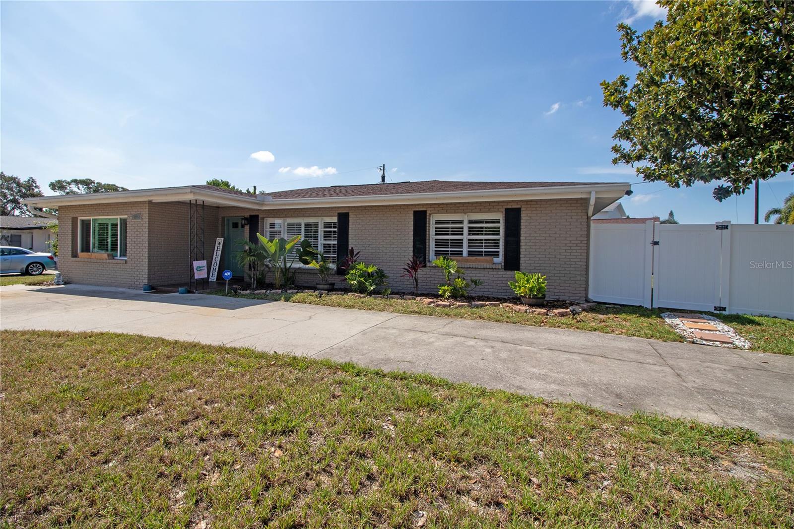 BLOSSOM LAKE VILLAGE SEC 3 - Residential