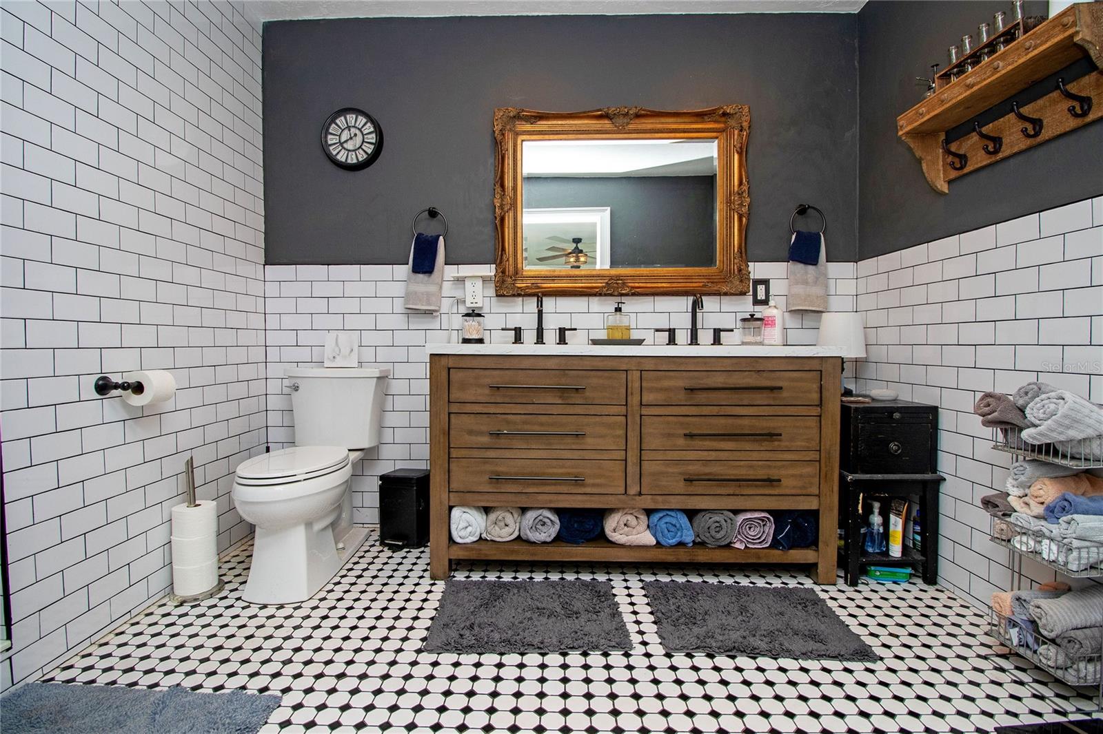 BLOSSOM LAKE VILLAGE SEC 3 - Residential