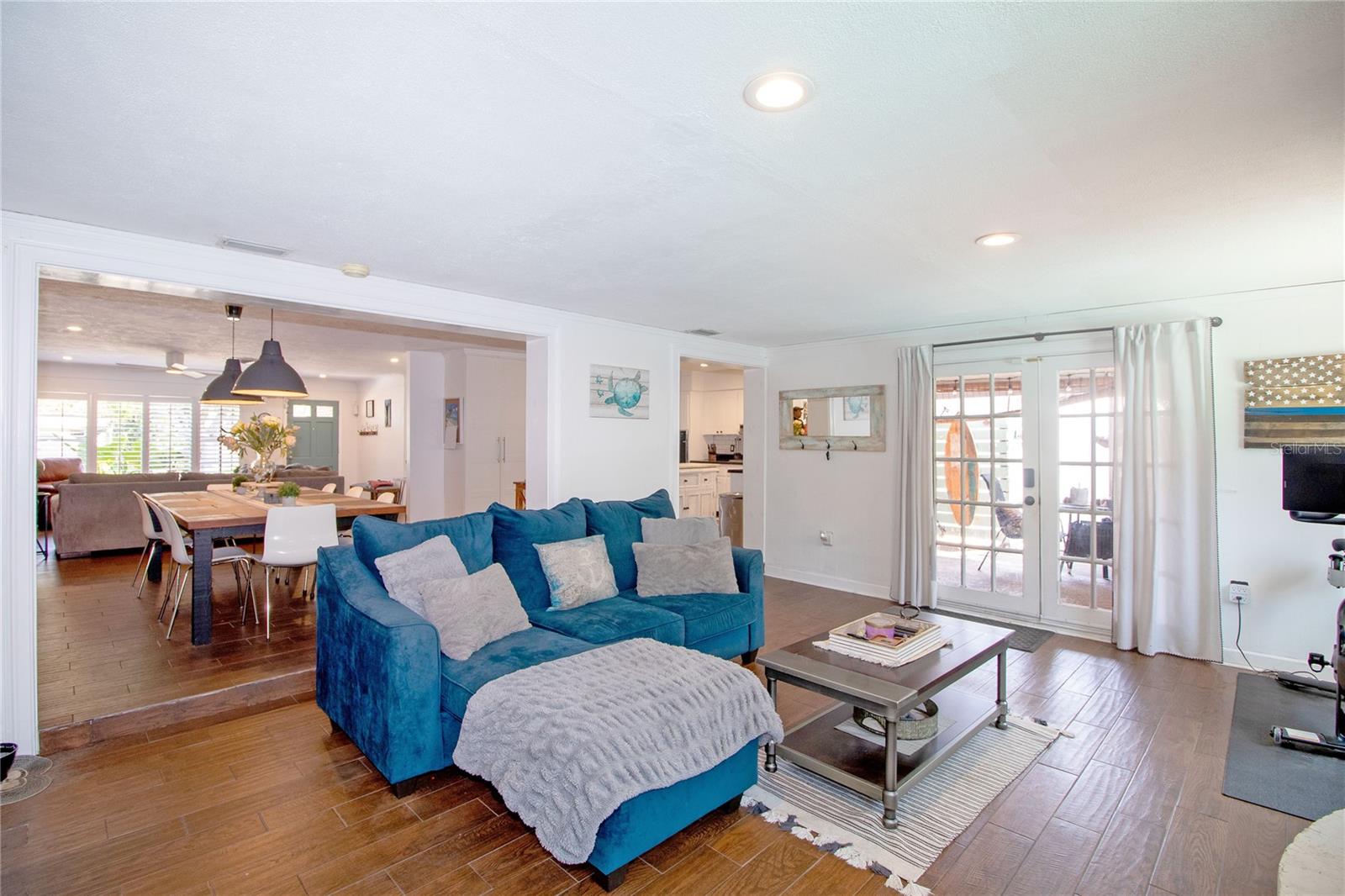 BLOSSOM LAKE VILLAGE SEC 3 - Residential