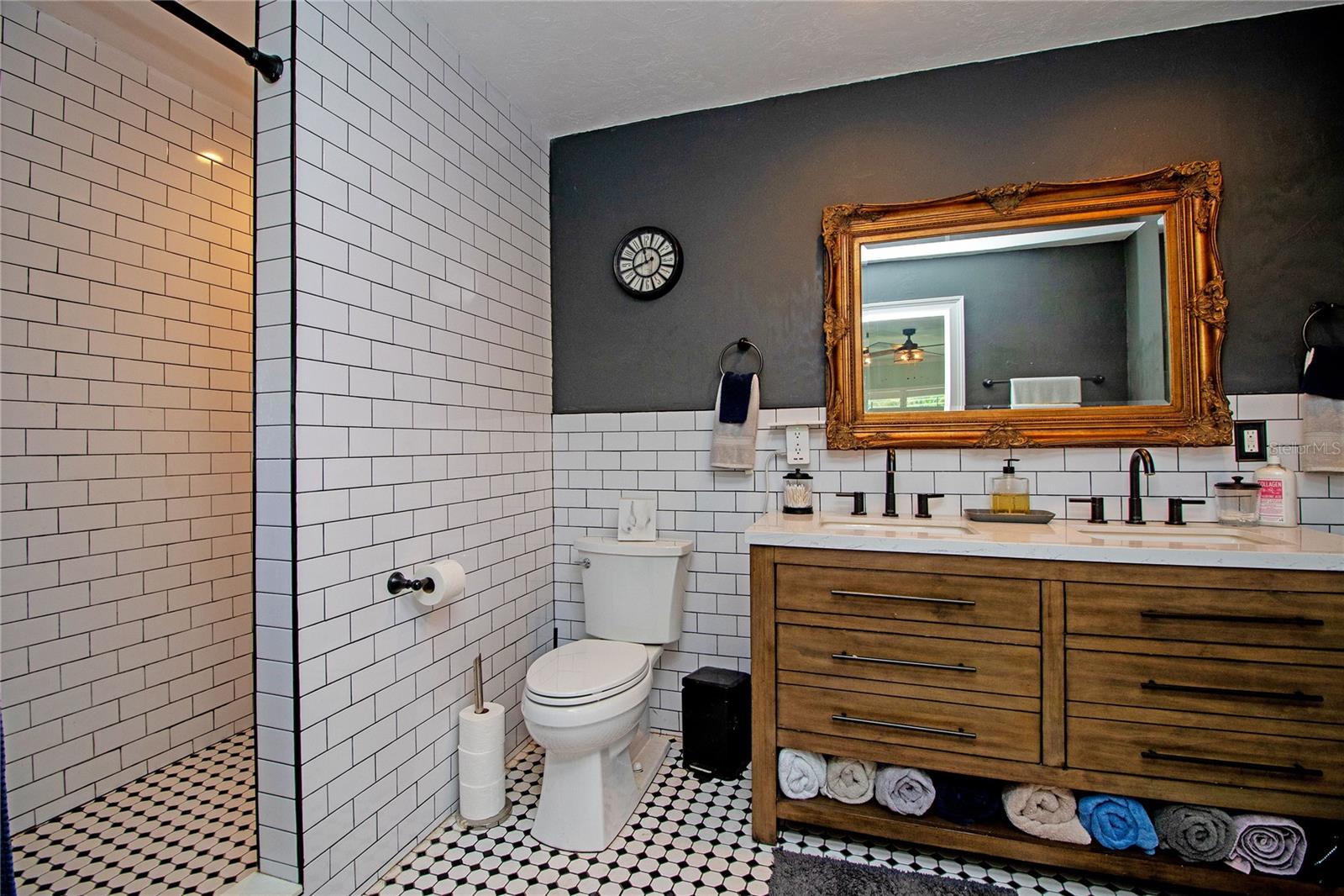 BLOSSOM LAKE VILLAGE SEC 3 - Residential