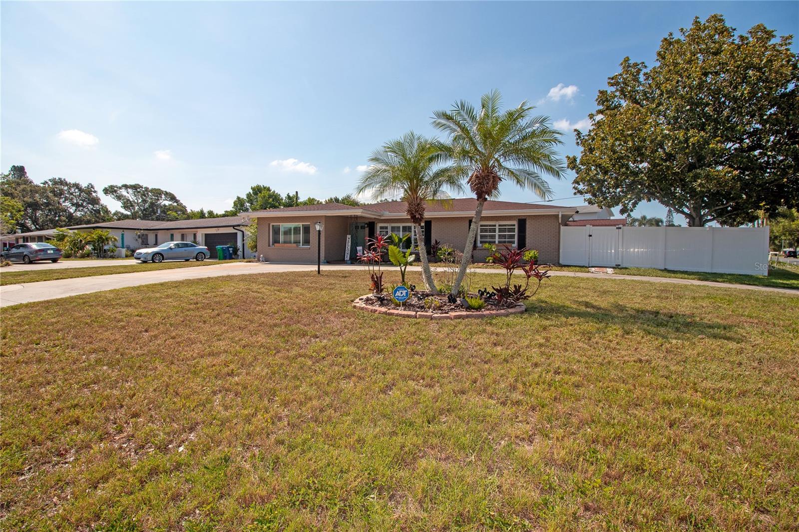 BLOSSOM LAKE VILLAGE SEC 3 - Residential