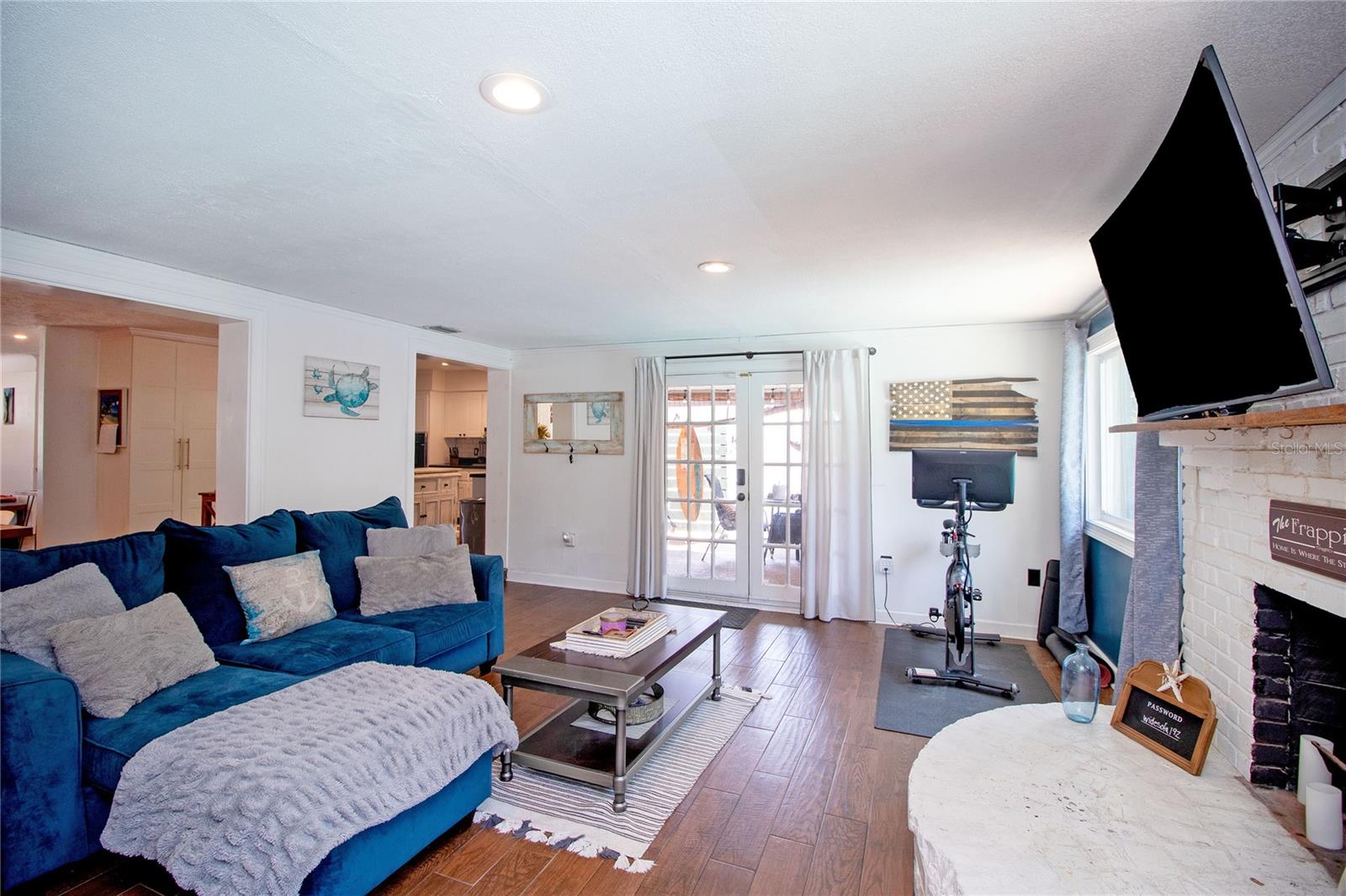 BLOSSOM LAKE VILLAGE SEC 3 - Residential