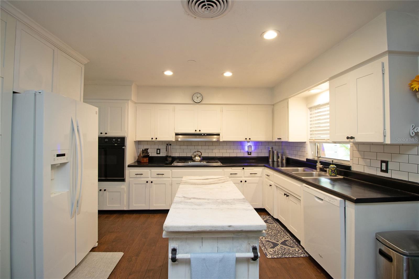 BLOSSOM LAKE VILLAGE SEC 3 - Residential