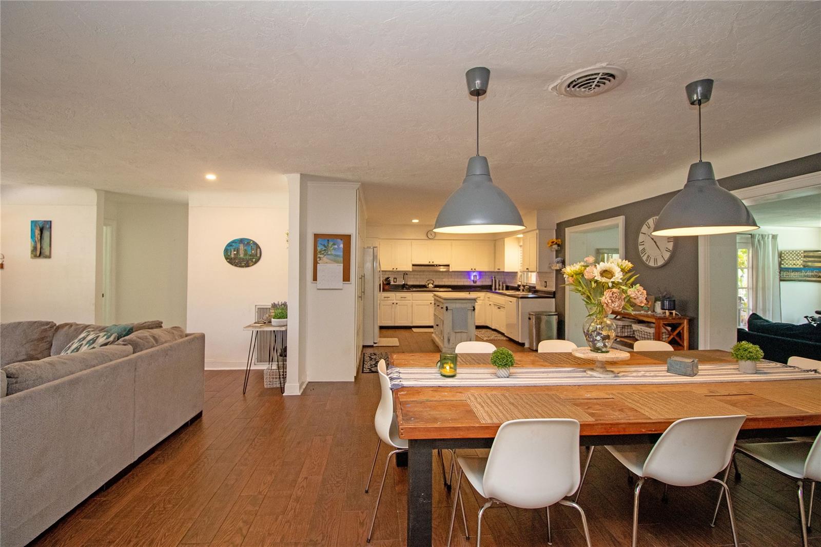 BLOSSOM LAKE VILLAGE SEC 3 - Residential