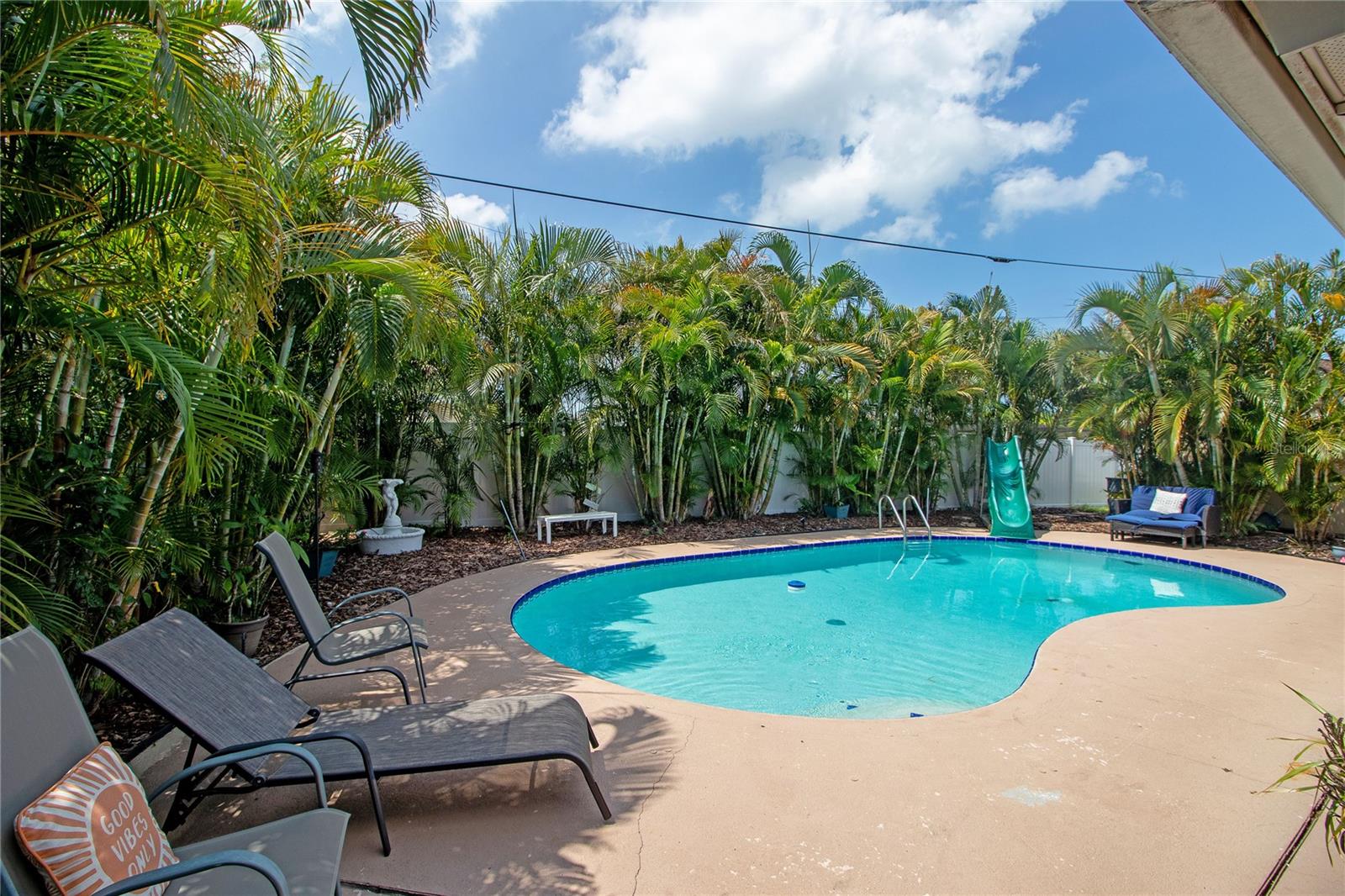 BLOSSOM LAKE VILLAGE SEC 3 - Residential