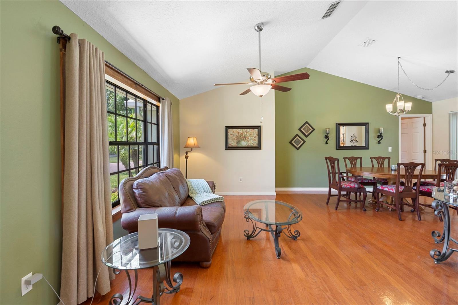 25 PINE GLEN DRIVE