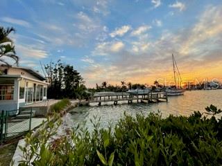 712 SUNSET COVE