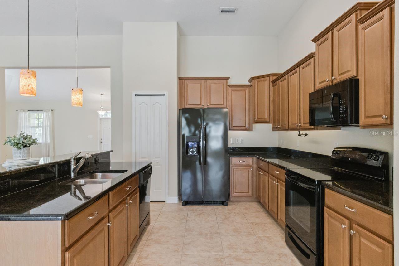 STONEYBROOK HILLS A - Residential Lease