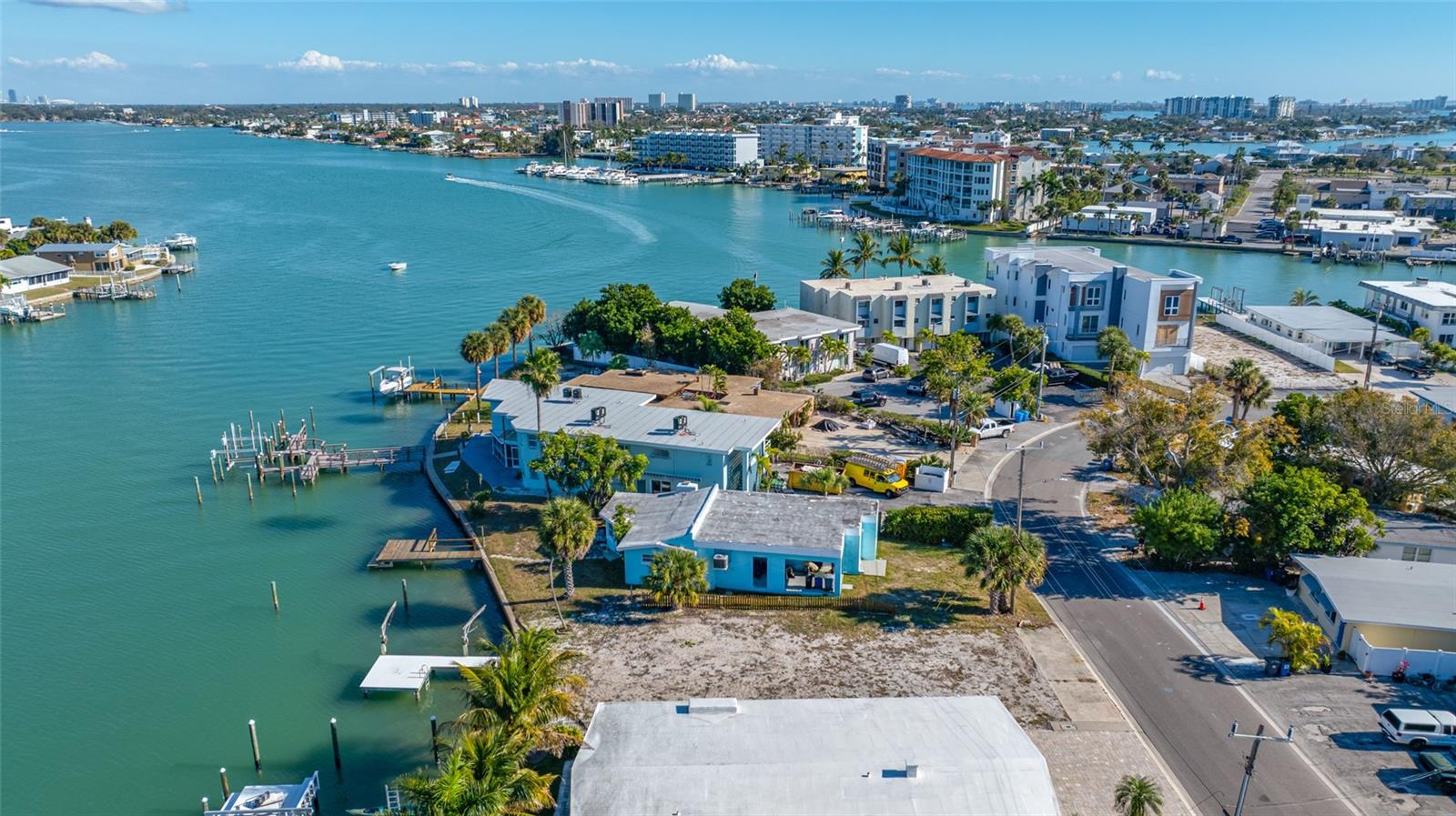 ISLE OF PALMS - Land